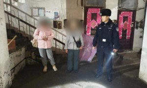 民警巡逻中成功救助走失老人